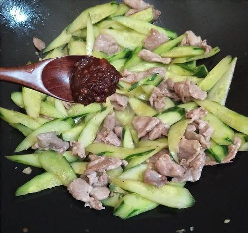 娱乐吃瓜酱检测皮肤状况,一招检测皮肤状况，美丽肌肤从“吃”开始