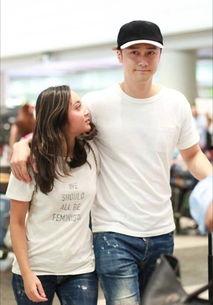 娱乐吃瓜女友分手,吃瓜女友分手，揭秘背后真相