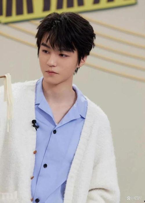 娱乐吃瓜的男艺人,揭秘男艺人背后的娱乐风云