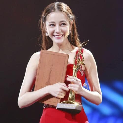 吃瓜娱乐圈迪丽热巴是谁,娱乐圈的瓜中明星