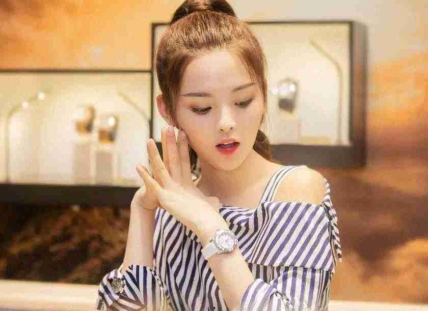 吃瓜少女调侃娱乐圈视频,吃瓜少女的欢乐调侃秀